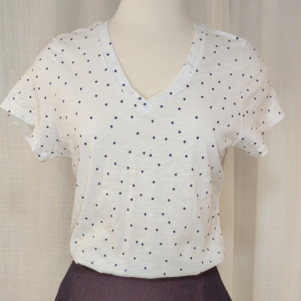 White Star Print V-Neck Women's Top - Picture 2 of 10